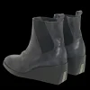 womens_tilhym_ankle_boots_2.webp Arche Women's Tilhym Ankle Boots Shoes - 1 Available Color From 35 To 42 -